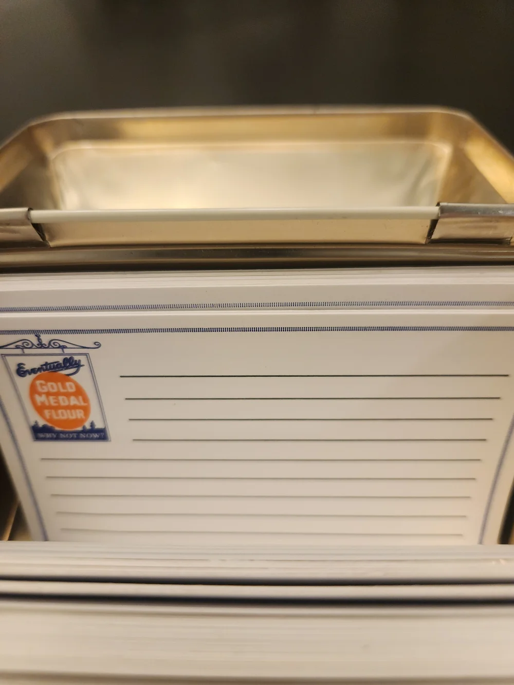 Washburn Gold Medal Vintage-Style White Tin - Decorative Bath & Body Storage